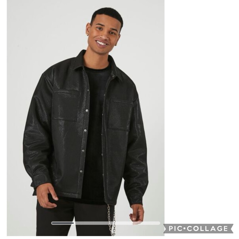 Black Metallic Snap-Button Shacket
Size xxl
For Men
New
Brand is Forever 21